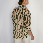 chemisier beige et noir imprimé géométrique tendance femme eshop la selection parisienne 3