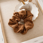 chouchou scrunchie imprimé accessoire cheveux tendance la selection parisienne 6