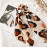 chouchou foulard foulchie imprimé léopard accessoire cheveux tendance 18