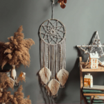 attrape rêve macramé mural  lune étoile bohème