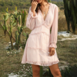 robe courte rose imprimée fleurie volants manches longues femme