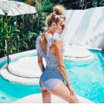 Maillot une pièce à volant rayé Deauville bleu femme volants