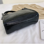 Sac à main femme Trocadéro cuir noir chaîne metal