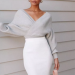 pull court gris épaules dénudées femme