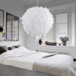 lustre rond à plumes blanches luminaire pas cher chambre
