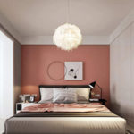 lustre rond à plumes blanches luminaire suspension design pas cher