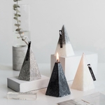 Bougie pyramide
