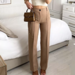 pantalon de tailleur beige chic femme tendance printemps été 2022