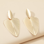 boucles doreilles pendantes dorées feuille fantaisie