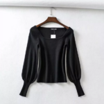 pull noir tendance femme col carré