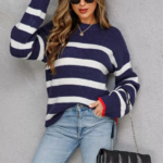 pull bleu rayé noir tendance femme