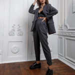 tailleur femme blazer pantalon noir chic working girl
