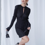 mini robe noire nouvel an dos nu manches longues femme