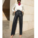 pantalon en cuir noir évasé taille haute
