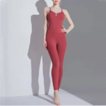 tenue de yoga combinaison rouge