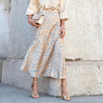 jupe longue en satin taille haute à pois
