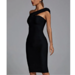 robe noire moulante épaule dénudée