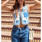 veste sans manches brodée à fleurs femme bleue et blanche