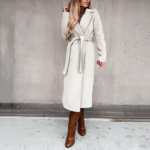 manteau long en laine avec ceinture blanc