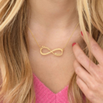 collier multi prénoms personnalisé