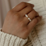 bague élastique en perle véritable