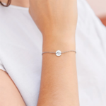 bracelet en argent à breloque personnalisée avec symbole