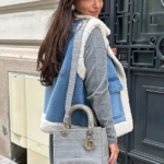 en jean bleu fausse fourrure sans manches
