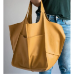 grand sac fourre-tout jaune moutarde de en cuir