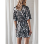 mini robe tendance noire imprimée argent