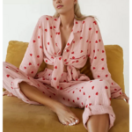 pyjama rose imprimé coeurs femme