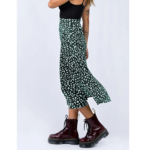 jupe longue fendue imprimée léopard verte femme