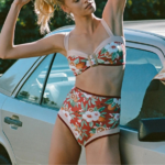 bikini imprimé fleuri vintage