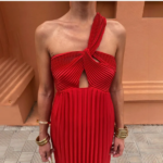 robe longue rouge invitée