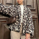 veste courte imprimée léopard