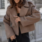 Manteau court en laine chaude marron