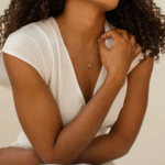 collier élégant discret femme