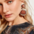 boucles d'oreilles fantaisies pendantes originales pas chères pierre géométrique doré marron femme la selection parisienne en ligne
