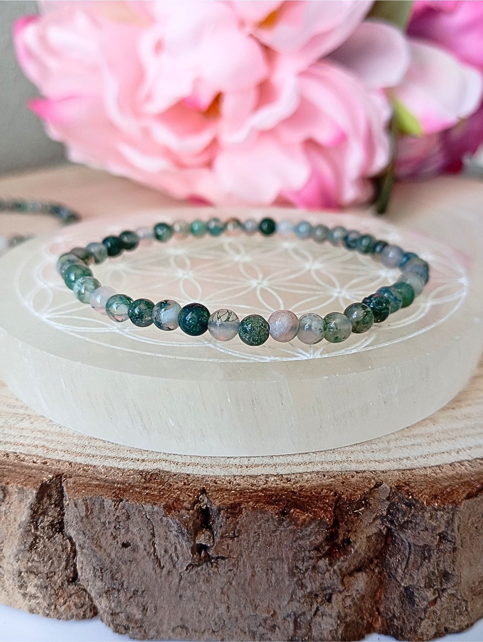 bracelet agate mousse 4mm sur plaque en sélénite