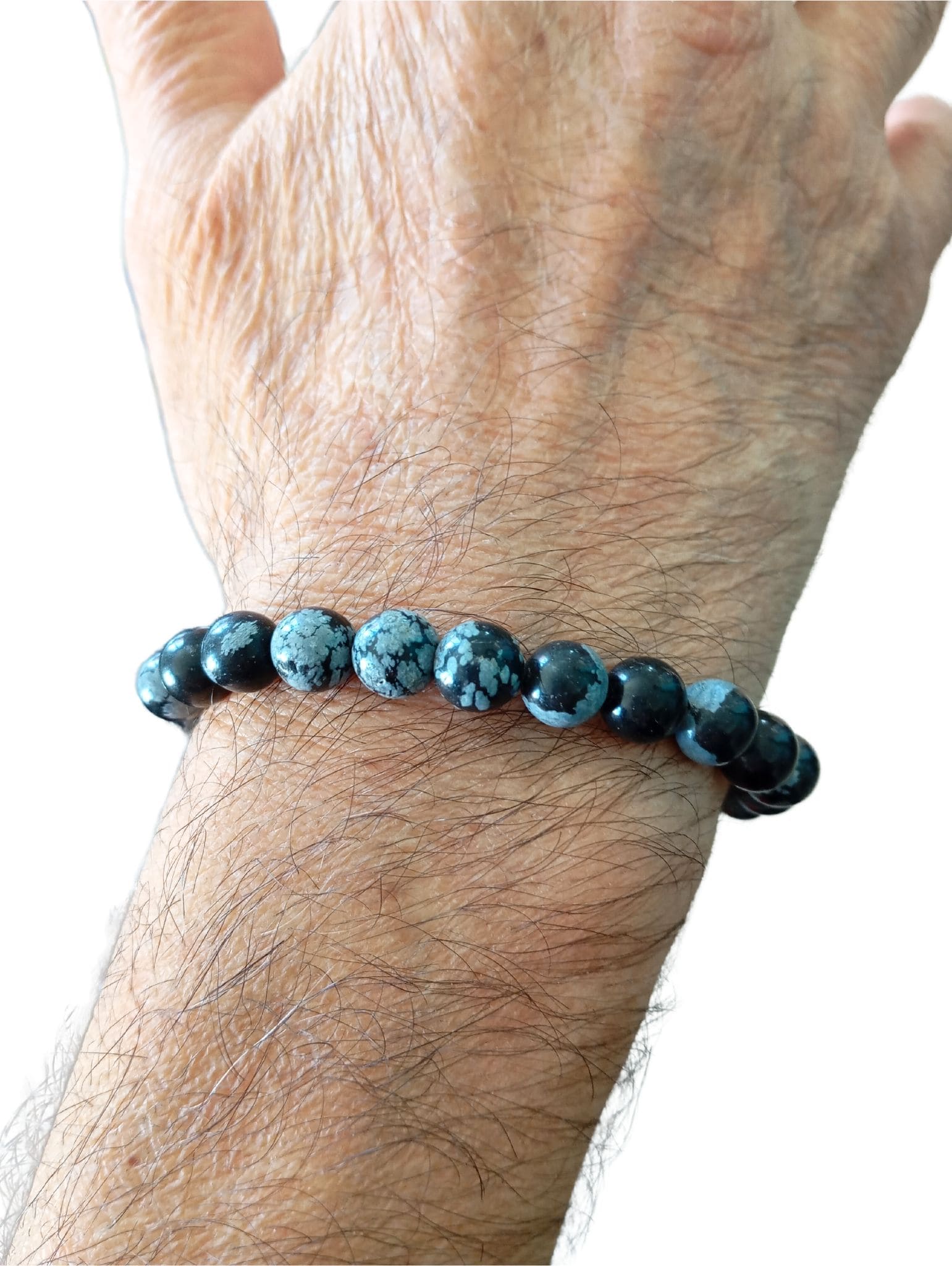 bracelet obsidienne flocon de neige sur un poignet