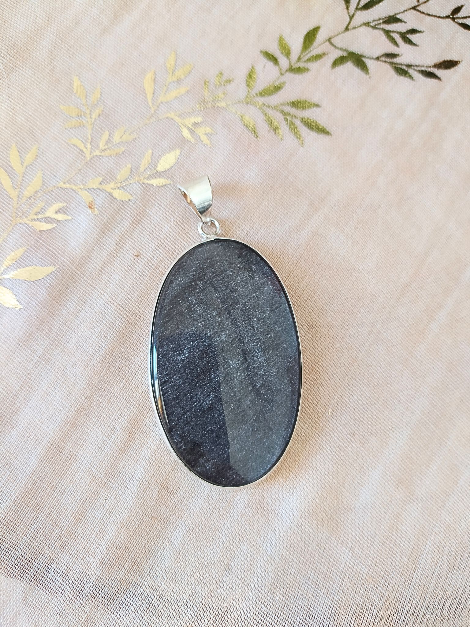 pendentif en obsidienne argentée2