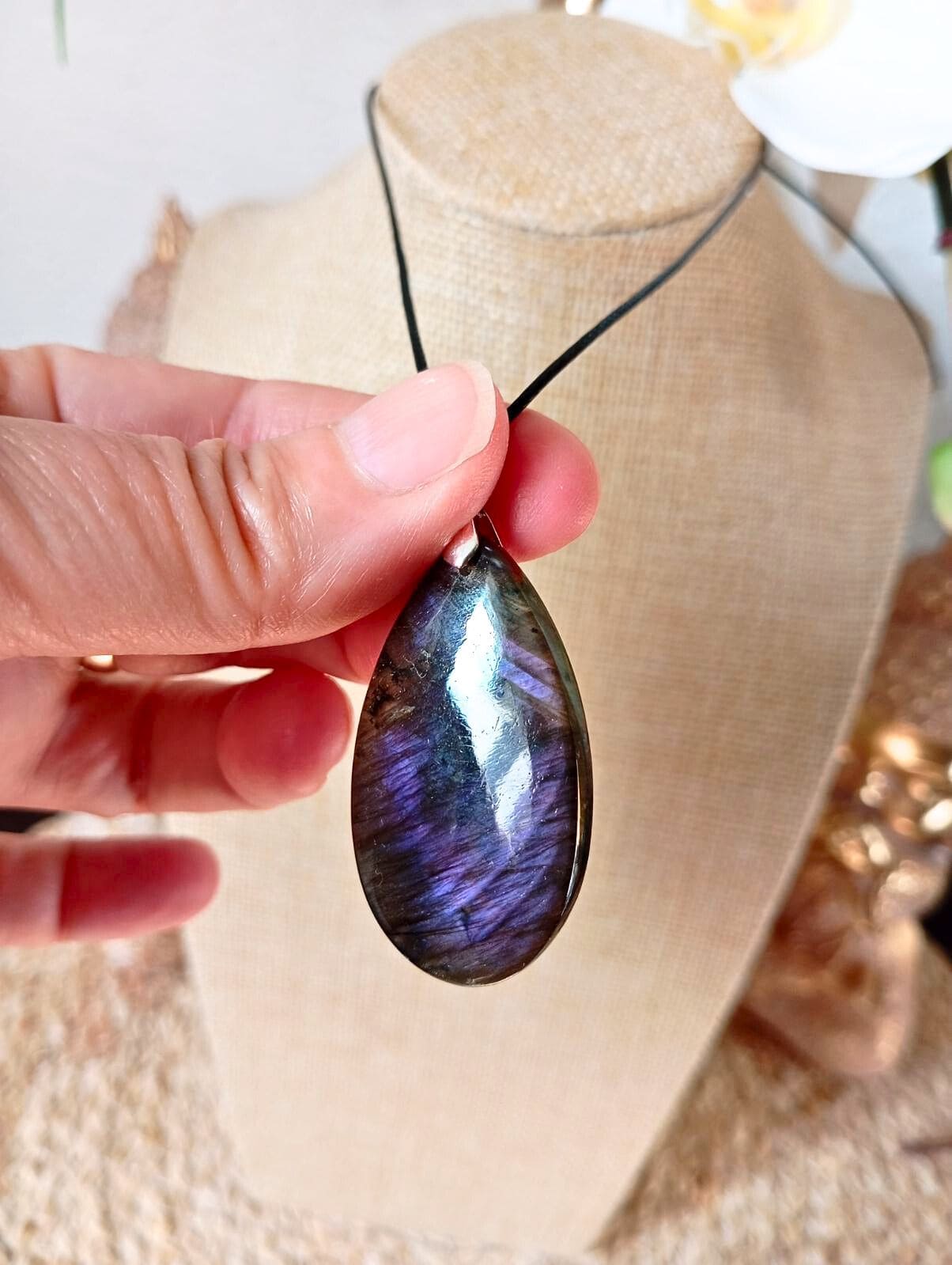 labradorite-pendentif-violet