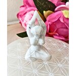 deesse howlite sur fond blanc2f