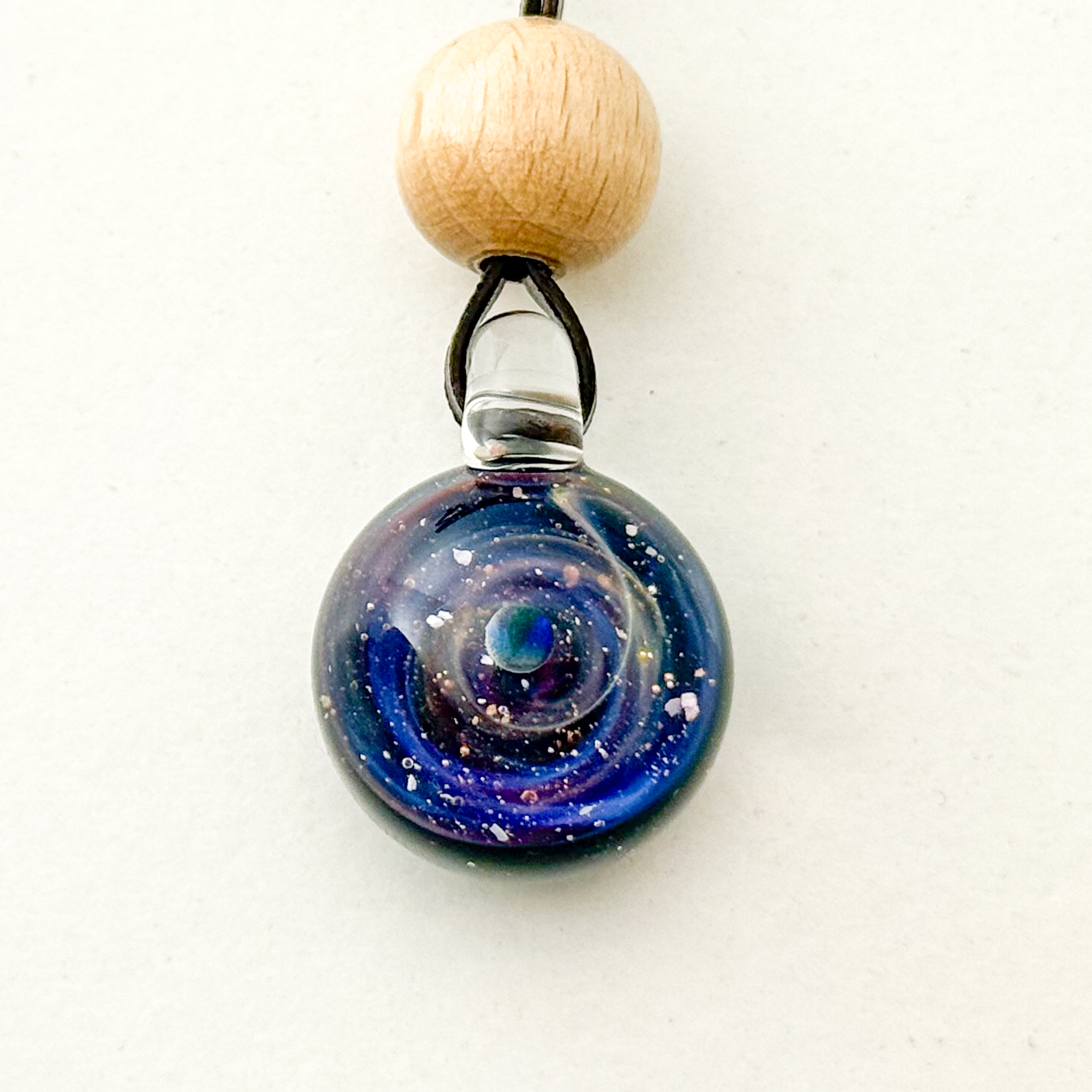 Pendentif Nébuleuse unisexe fait main