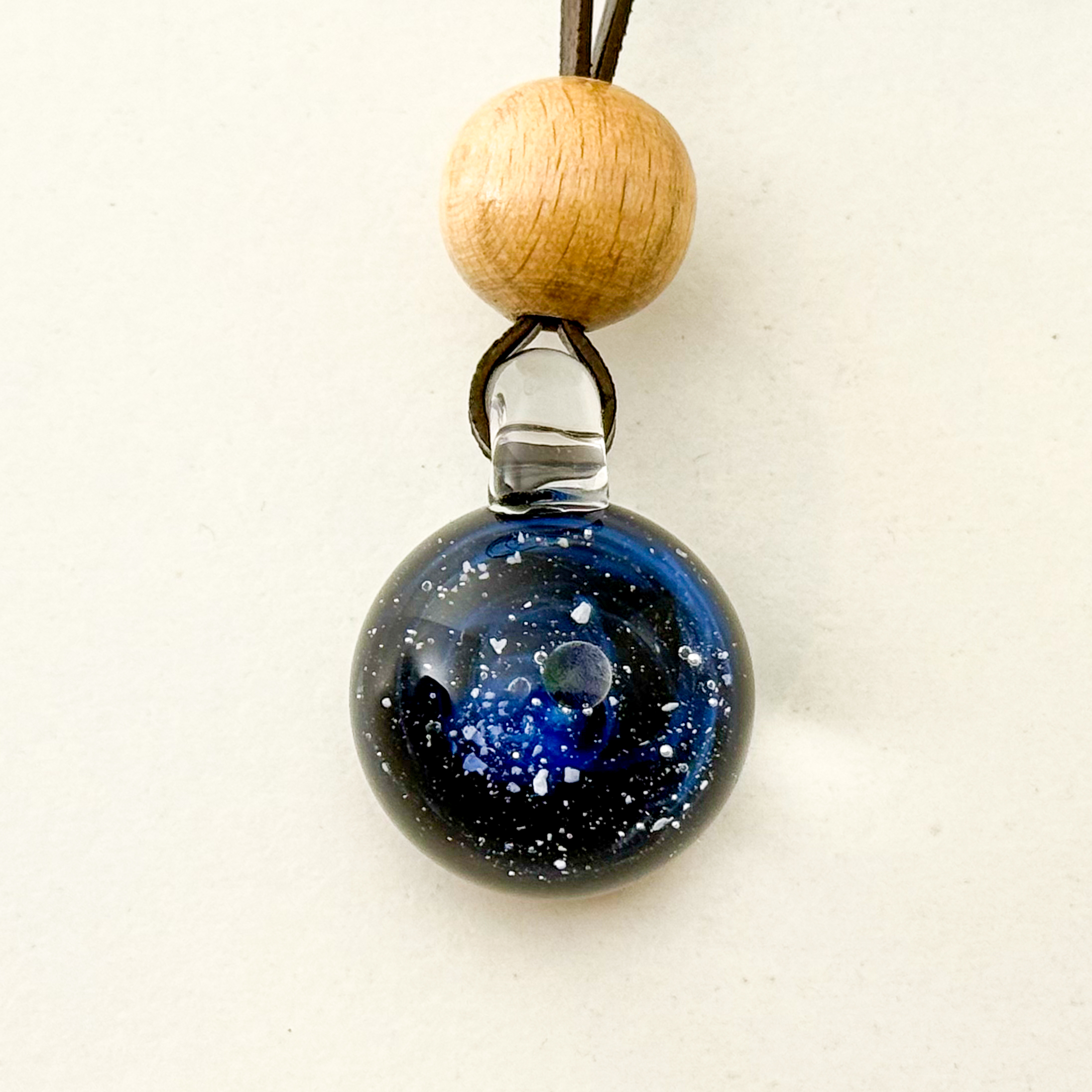 Pendentif astronomie en verre