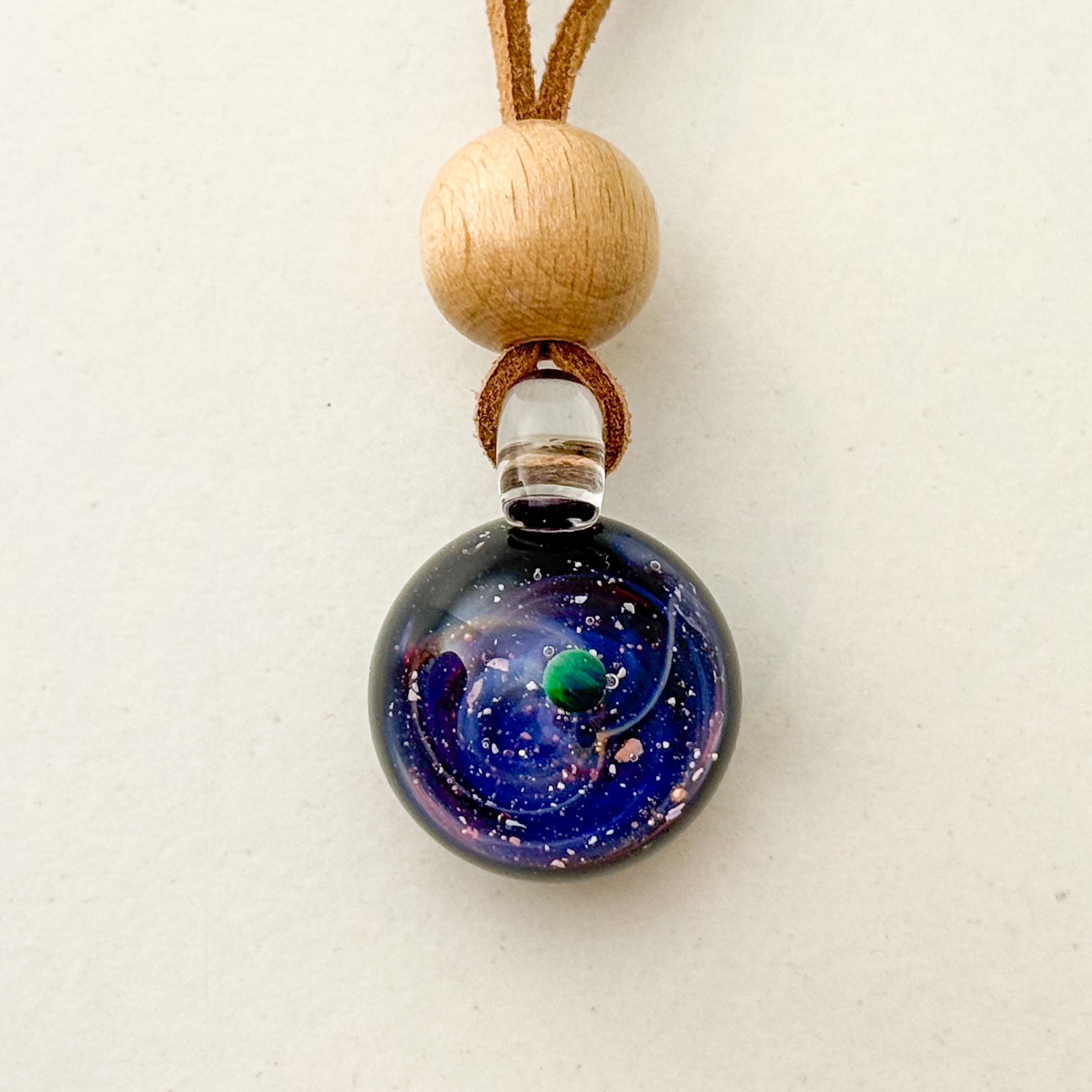 Pendentif Nébuleuse unisexe fait main