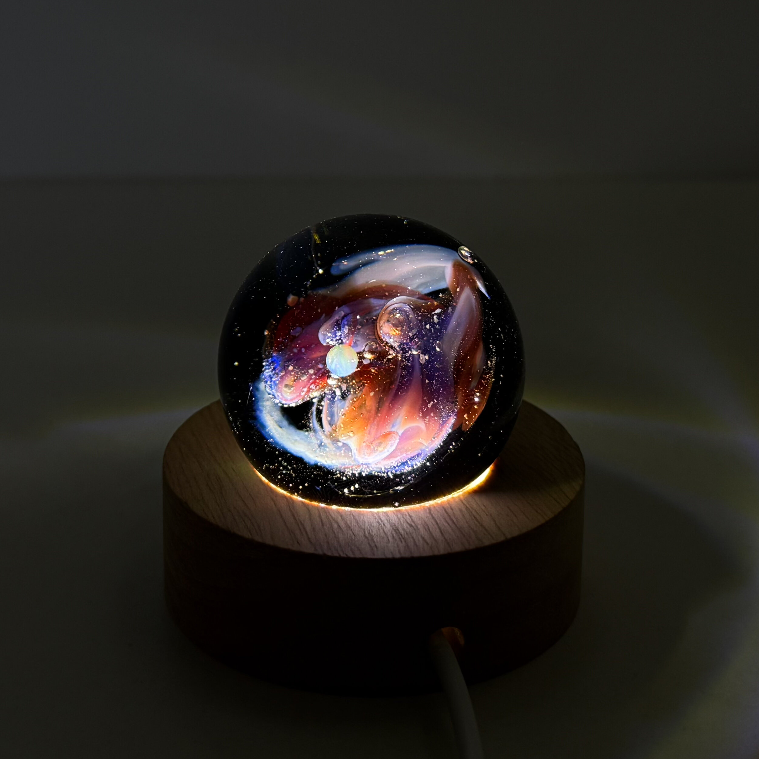 Sphère de verre nébuleuse