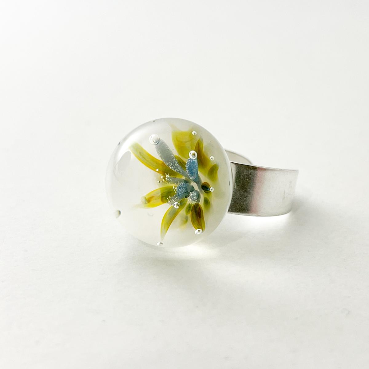 Bague fleur artisanale en verre
