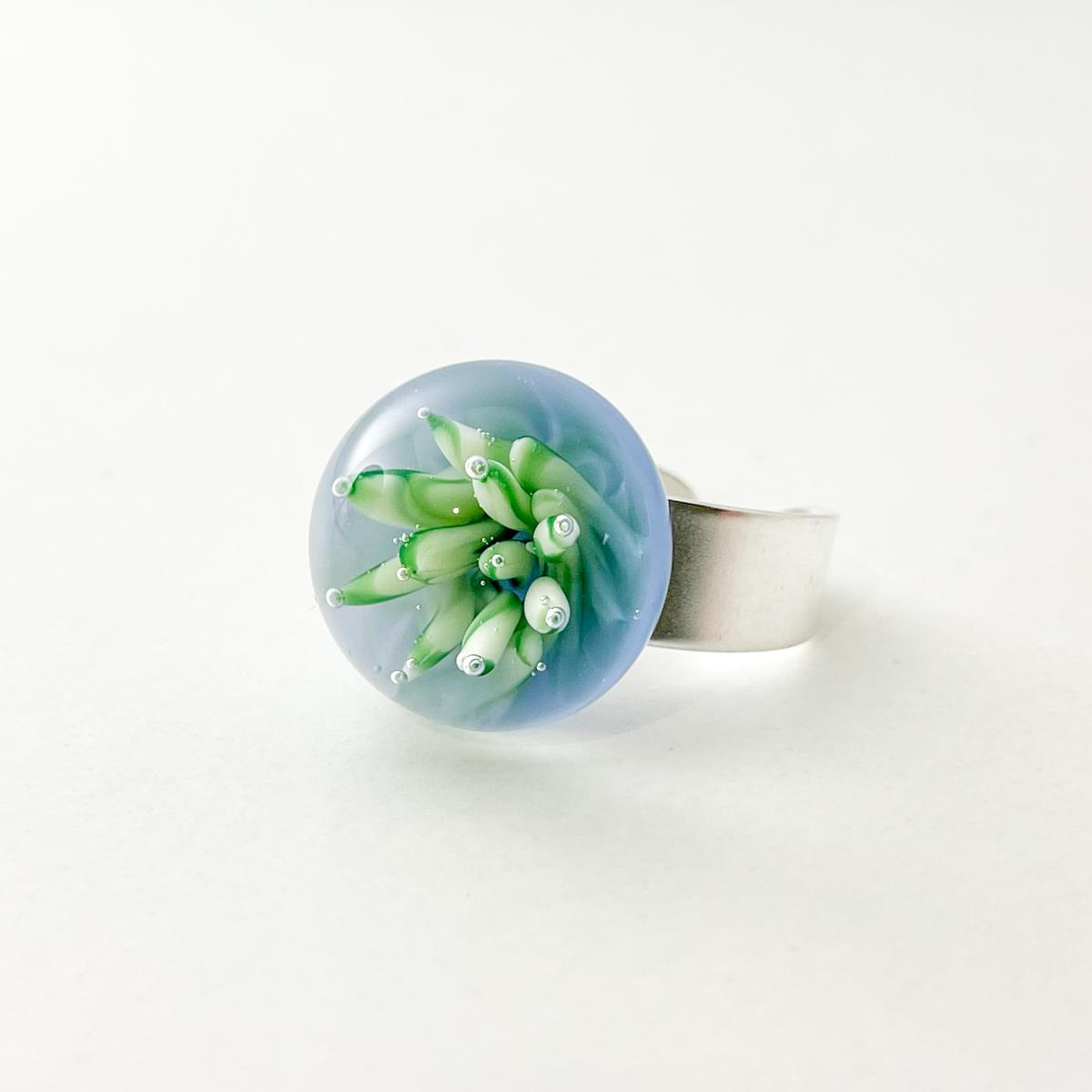 Bague fleur en verre fabriquée à la main