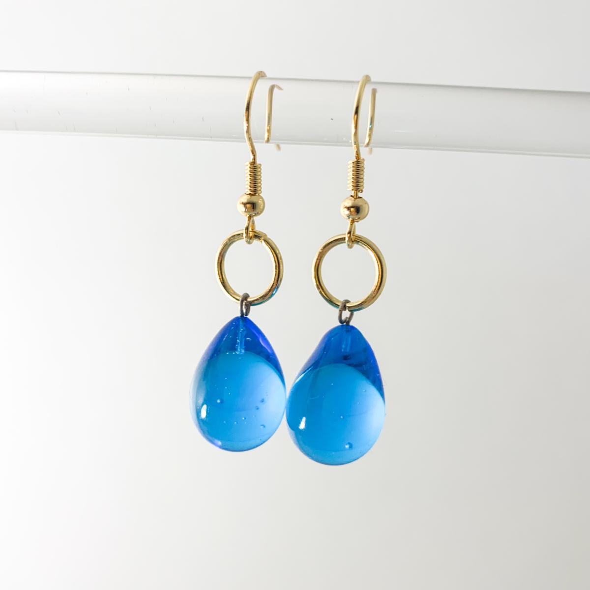 Boucles d\'oreilles Léa bleues