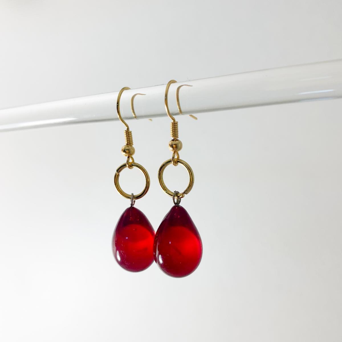 Boucles d\'oreilles Léa rouges